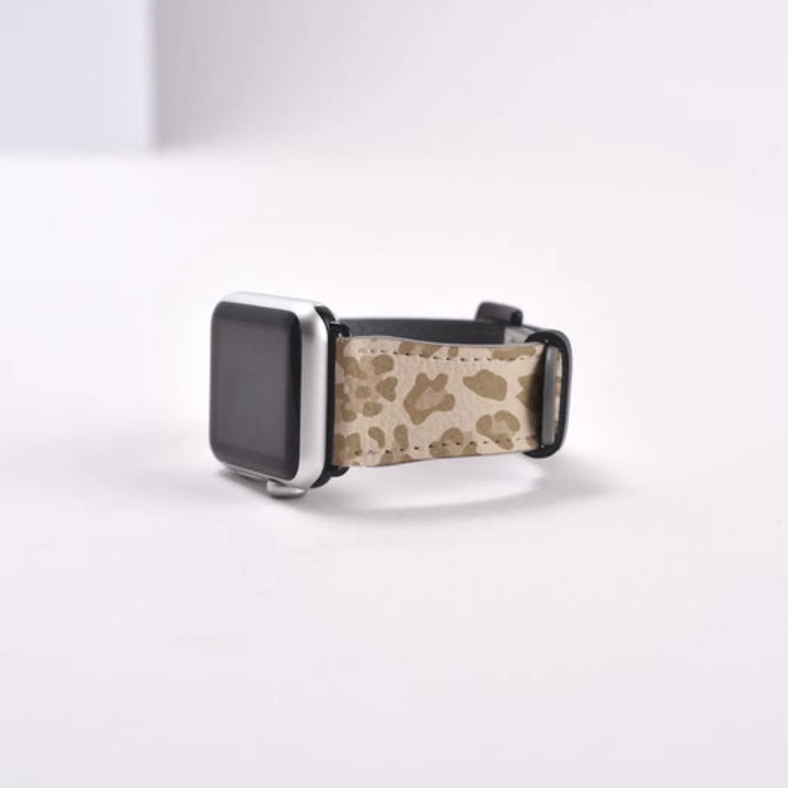 Light Leopard Animal Print Apple Watch Band - Image 3